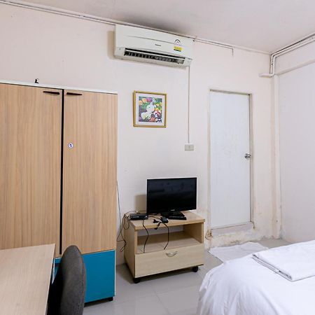 Freesia Saladaeng Silom Apartments Bangkok Luaran gambar