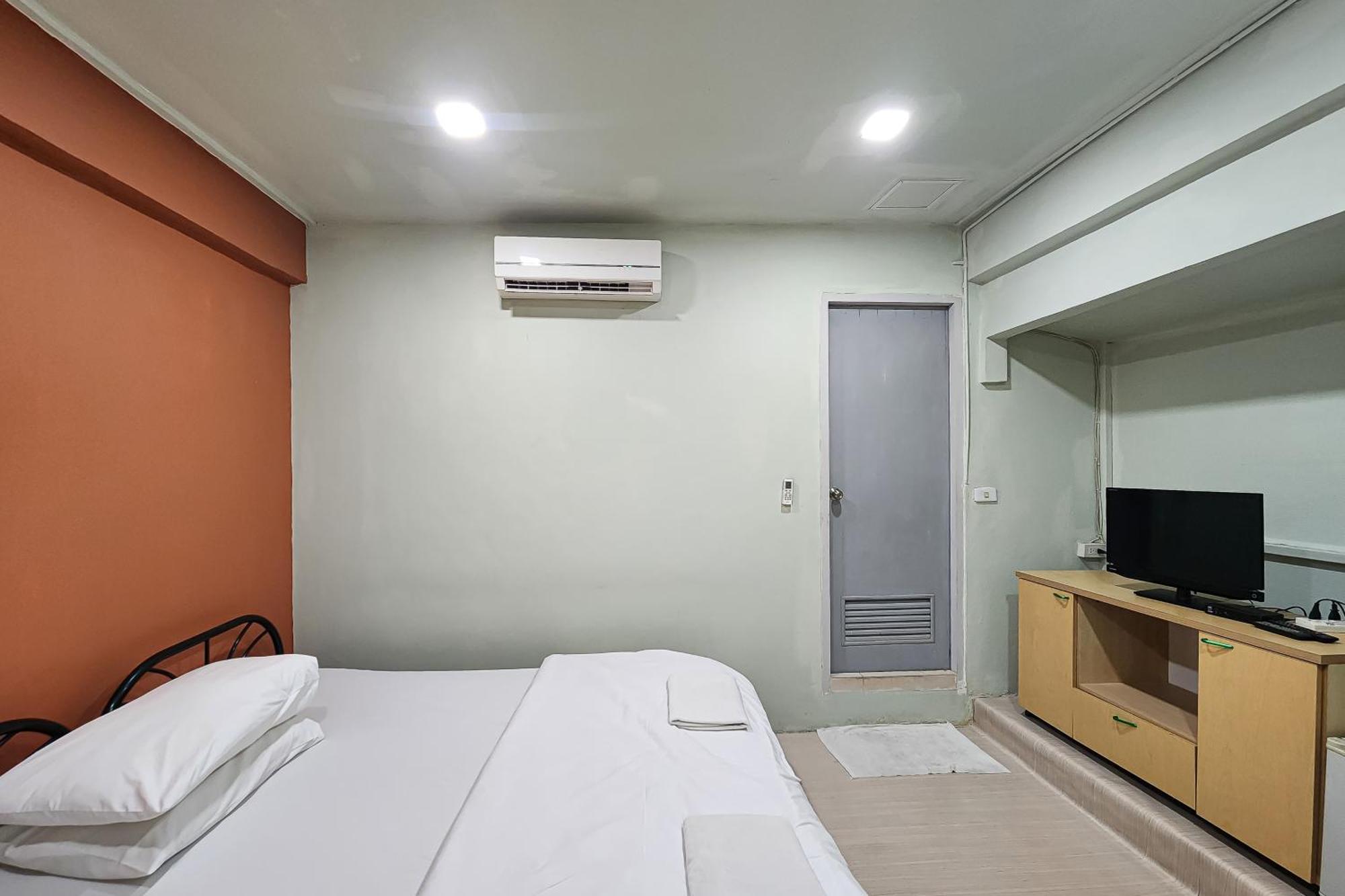 Freesia Saladaeng Silom Apartments Bangkok Luaran gambar