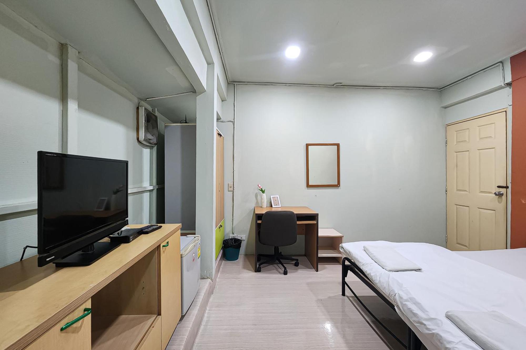 Freesia Saladaeng Silom Apartments Bangkok Luaran gambar
